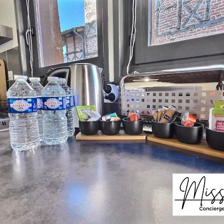 "La Fenetre Sur Le Marche" De Miss.K Conciergerie Apartment Châtillon-sur-Chalaronne Екстериор снимка