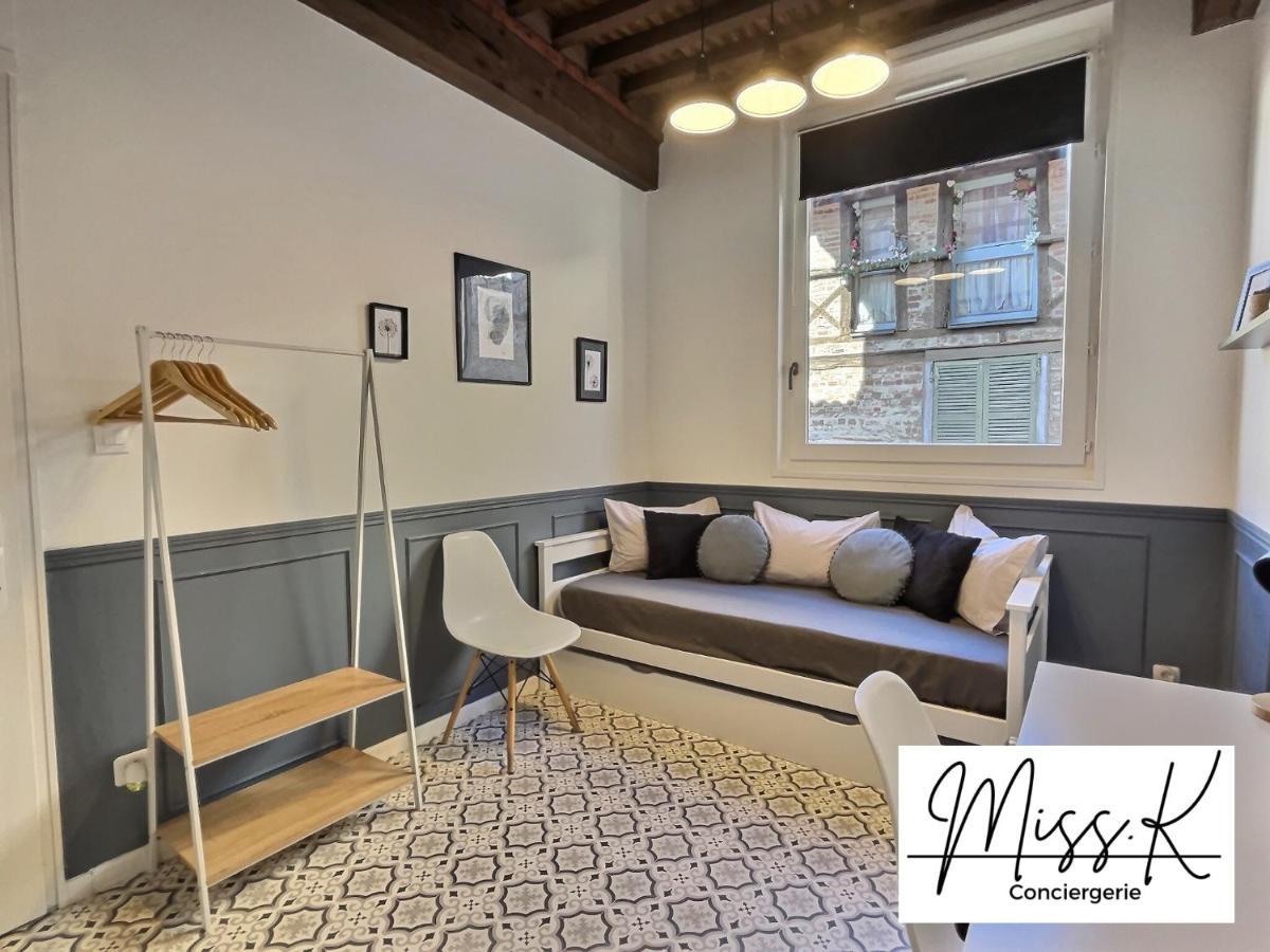 "La Fenetre Sur Le Marche" De Miss.K Conciergerie Apartment Châtillon-sur-Chalaronne Екстериор снимка